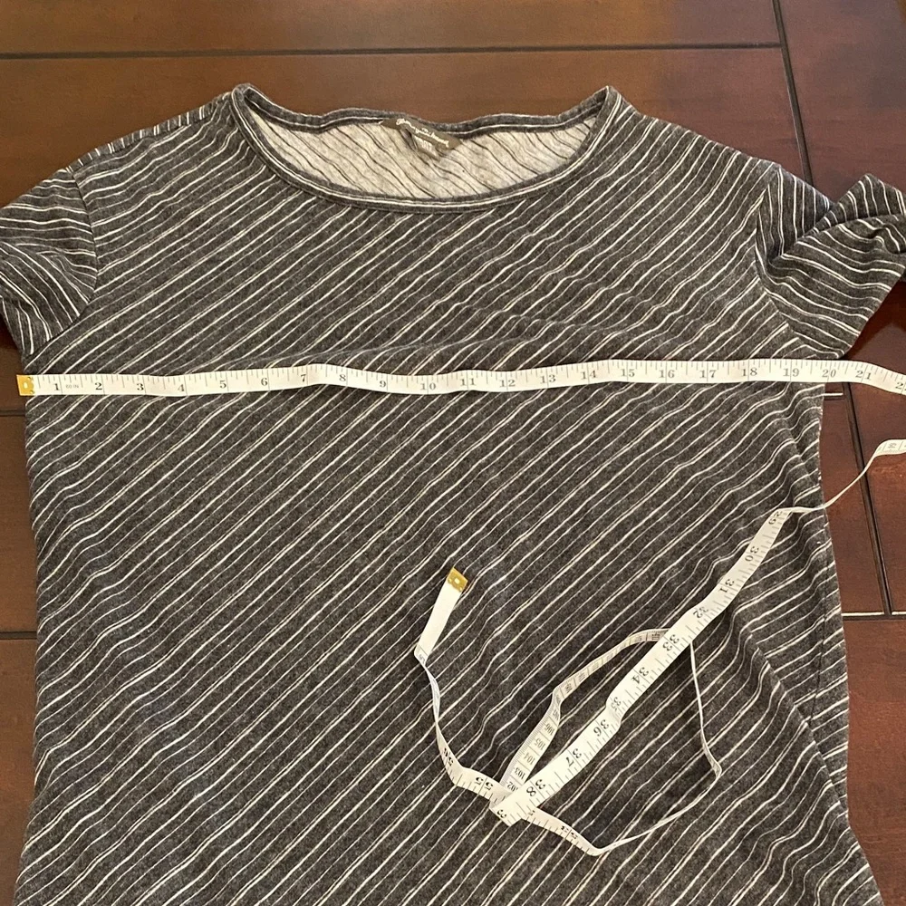 Tommy Bahama Striped 3/4 Sleeve Top XS Gray Black Casual Soft Stretch Tee - Picture 7 of 8